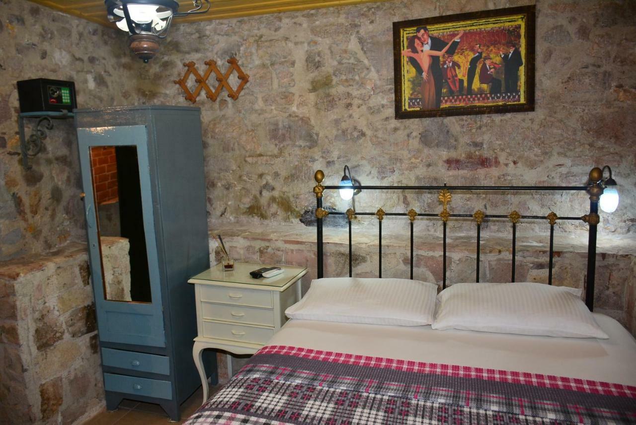 Отель Cunda Zehra Teyzenin Evi Айвалык Экстерьер фото